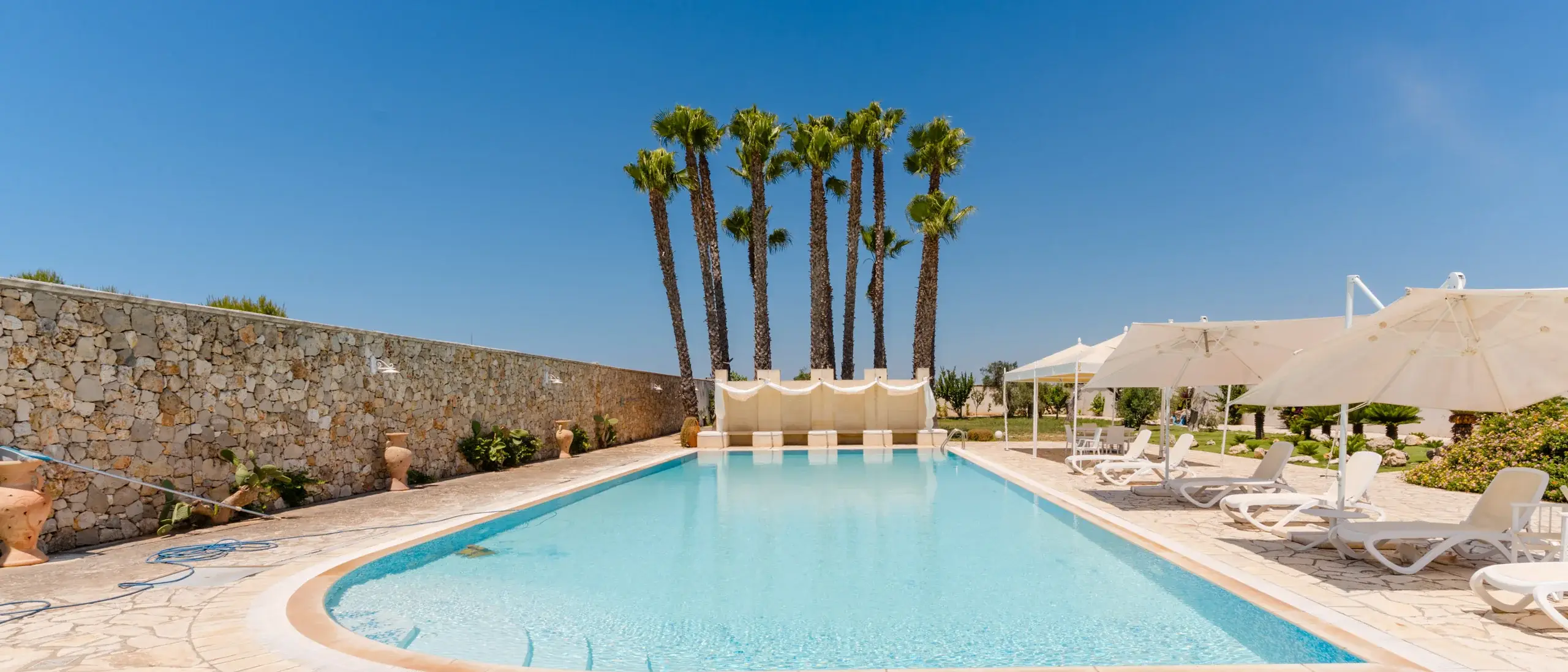 01-aqua-di-puglia-luxury-carosello-wide-sit-property